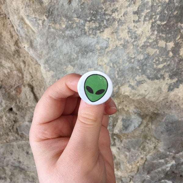 Alien Badge - Braw Wee Emporium Braw Wee Emporium